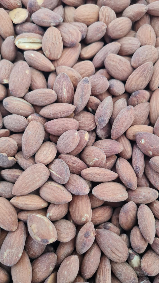Amandes Fumées  (Prix au 100gr)