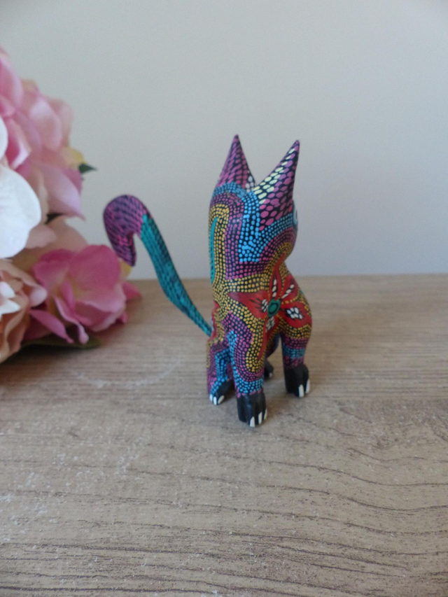 Sculpture sur bois de chat – Art populaire mexicain chat coloré – Alebrije fait main du Mexique