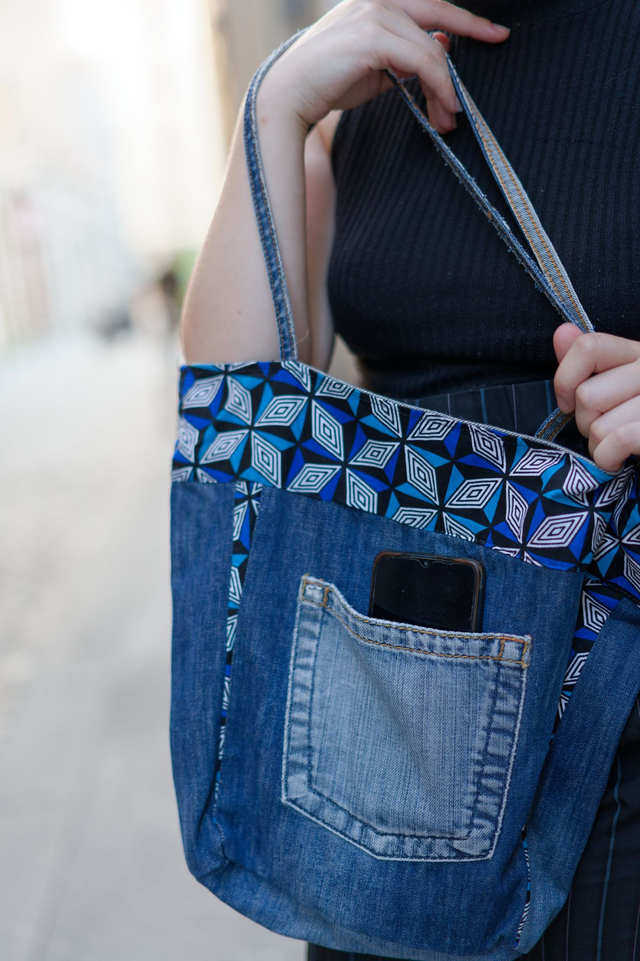 Sac PODOR en jean recyclé et wax | Création unique & artistique