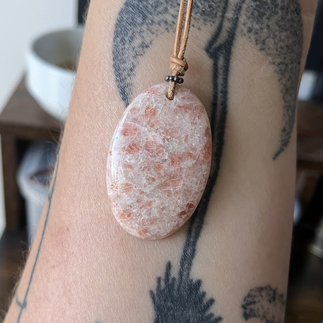 Pendentif en Pierre de Soleil