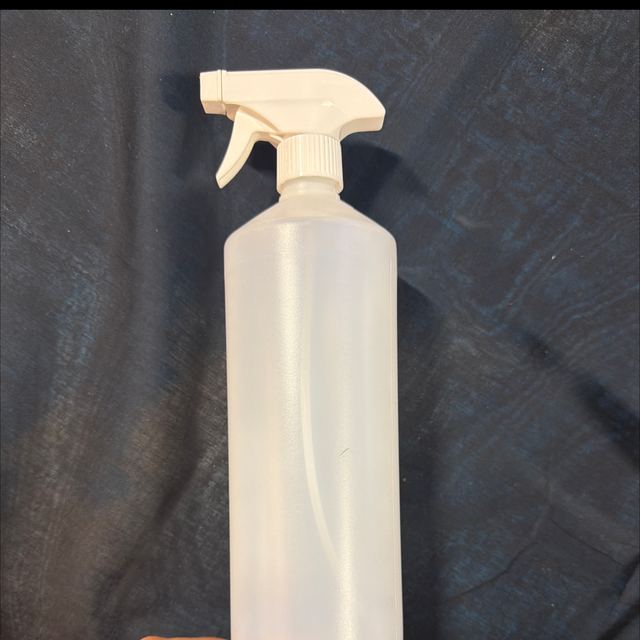 Spray bottle 