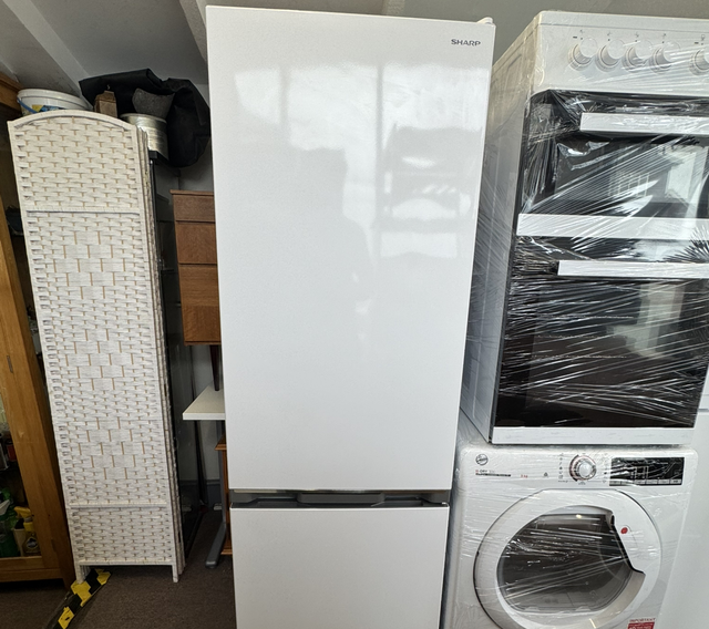 Sharp 70/30 Split Fridge Freezer