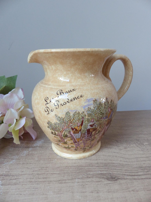 Pichet en céramique la Cueillette des Olives, Pichet vintage scène de vie midi, Pichet motif provence France, Décoration Maison Vacances