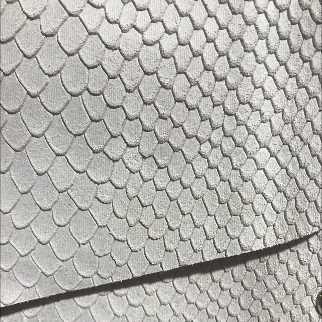 " DOHA " Gris Perle façon Ecailles de Serpent