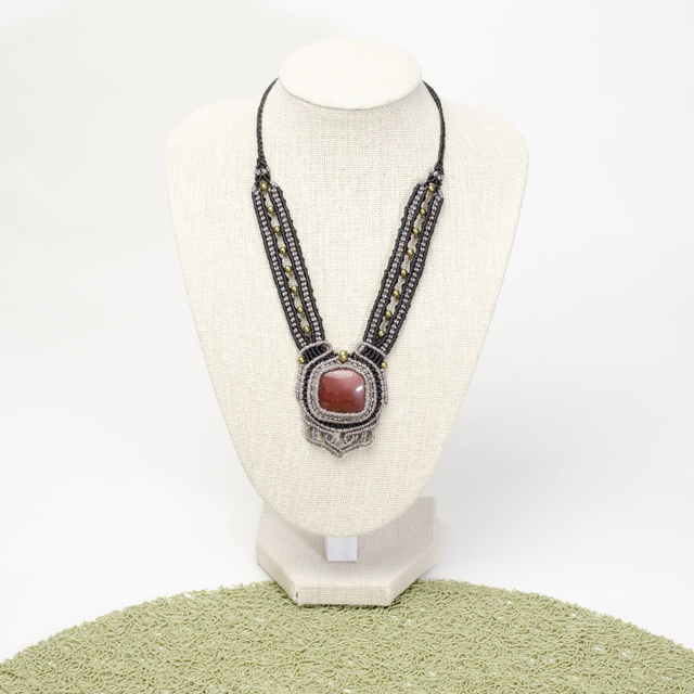 Collier jaspe mokaïte