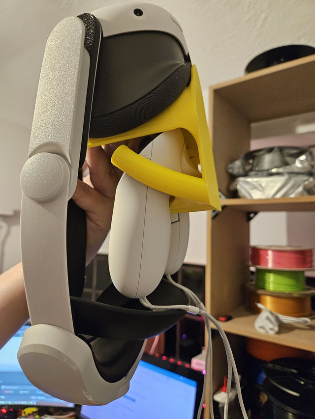 Meta Quest 3 and Controller Stand