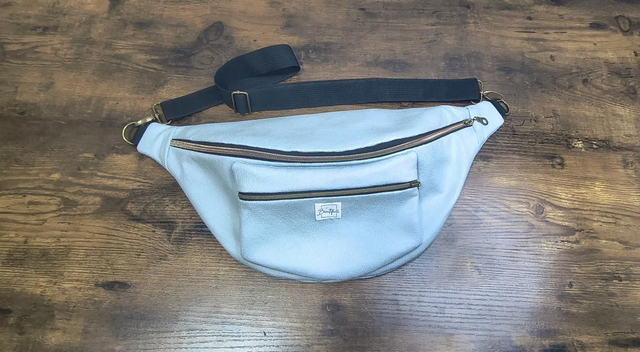 Pack Sac Banane Bleu pastel + pochette + sangle noire 