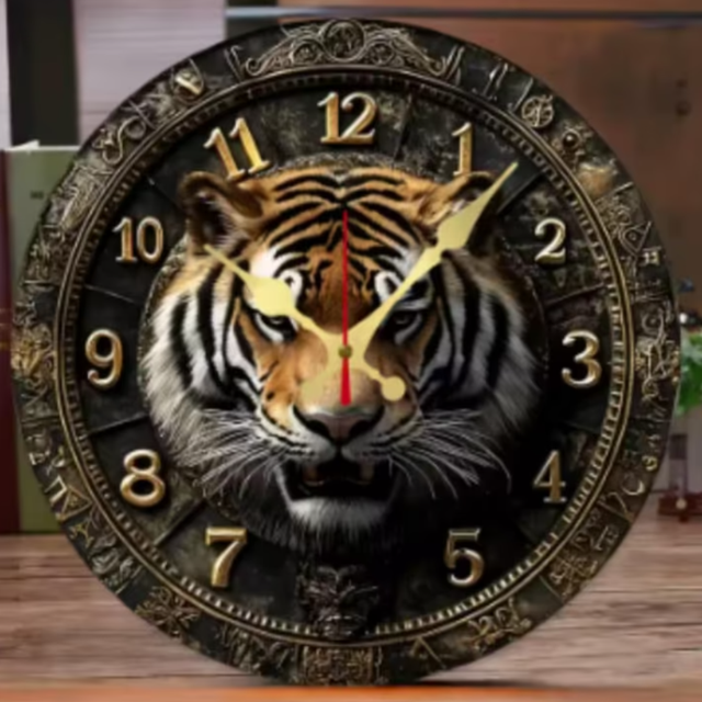 Ronde wandklok van hout Tijger gezicht (25cm)