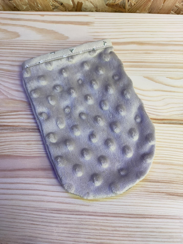 MALAU_WEB046 Gant démaquillant gris