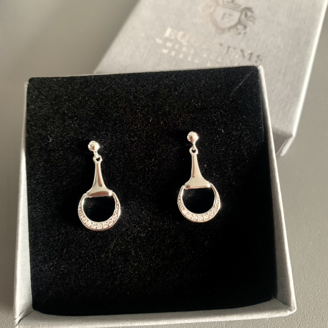 Snaffle drop with cubic zirconia 