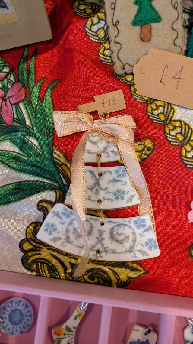 Hanging plate tree 2