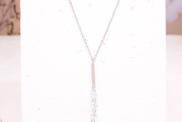 Collier barre cristaux 