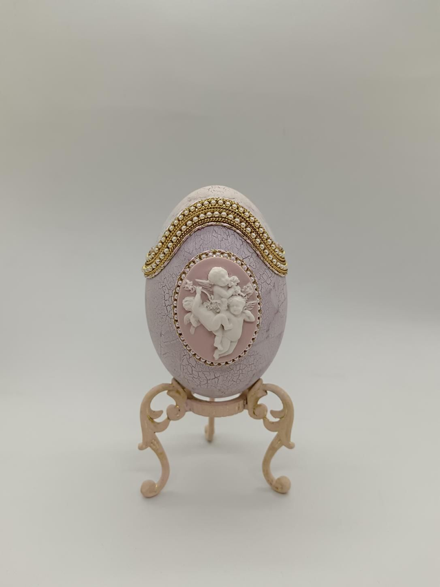 Angel's on a vintage jewellery box 