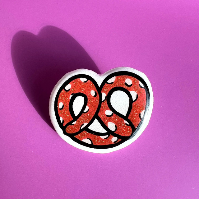 Glitter Pretzel Pin – Sparkly Foodie Brooch