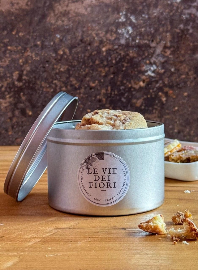 Biscotti farina Le Vie dei Fiori e fiori eduli