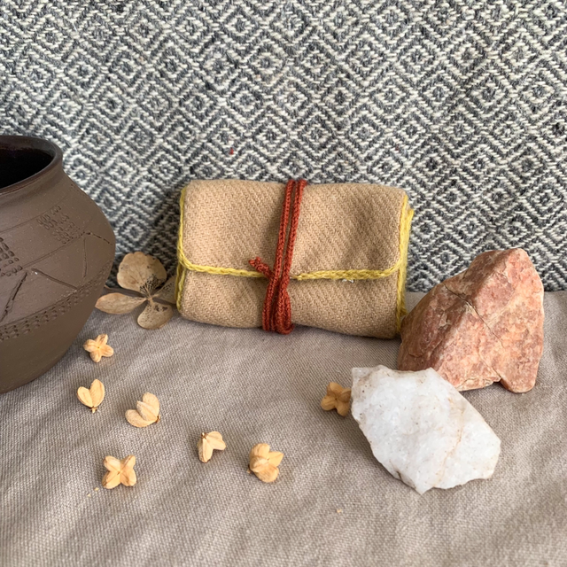 Porte Aiguilles brodé main