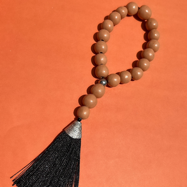 Terço Decorativo em Cerâmica Médio Preto — Peça ÚNICA 