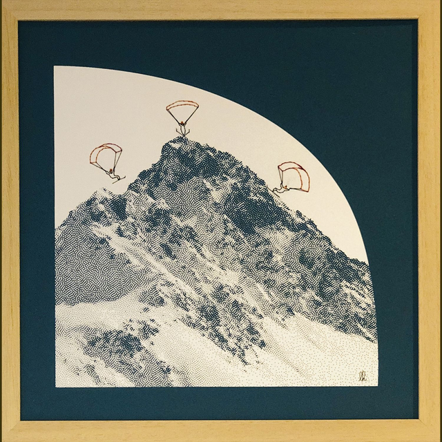 sérigraphie 3 parapentes1 brodée et encadrée 30X30cm