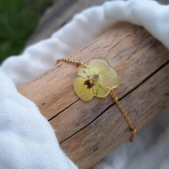 Bracelet petite Pensée • Viola cornuta • doré 