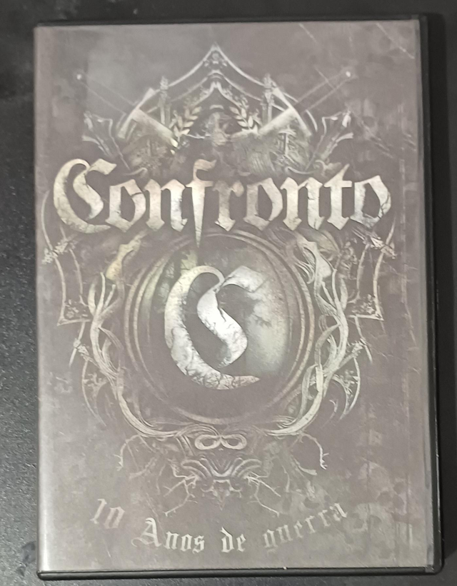 CONFRONTO - 10 ANOS DE GUERRA