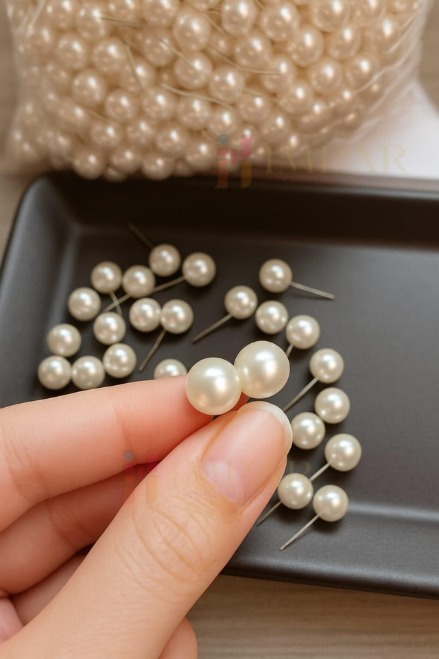 Kit 50/100 Pares Brincos Pérola 8 mm com Pino Aço Inox – Elegância e Conforto