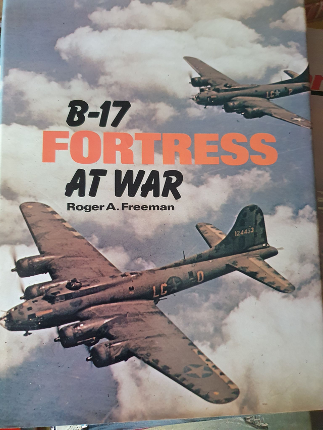 B-17 Fortress at War 2nd HAND