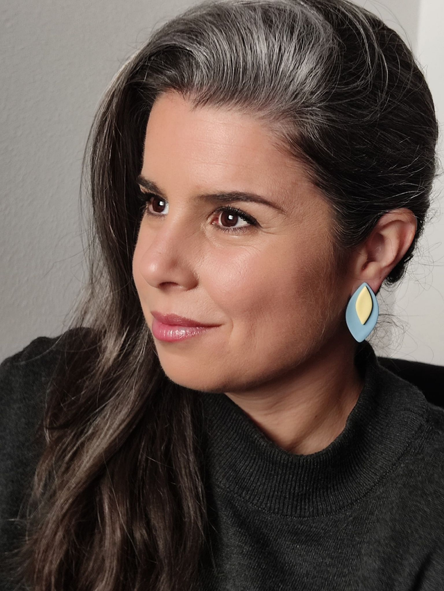 Candela azul y amarillo pastel