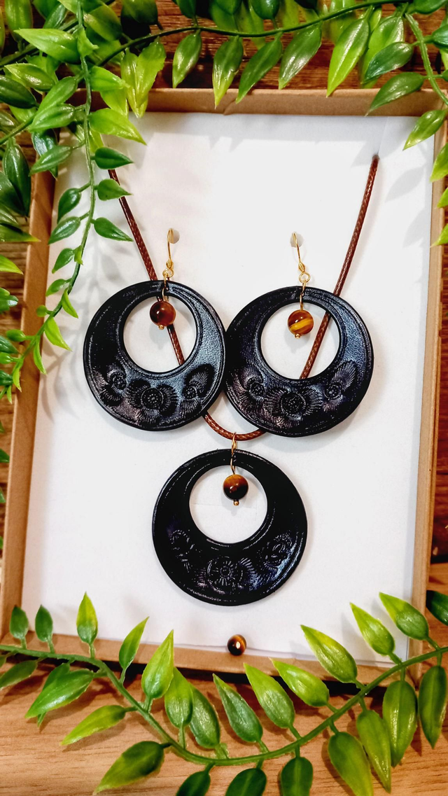 Parure &quot;Moyo&quot;