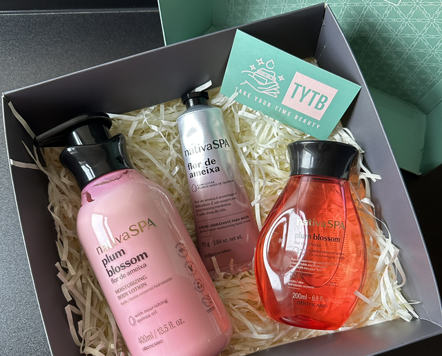 Plum Blossom Gift Set