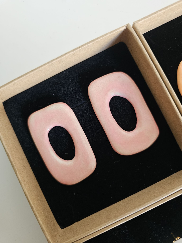 Boucles d&#039;oreilles Gaïa coloris rose