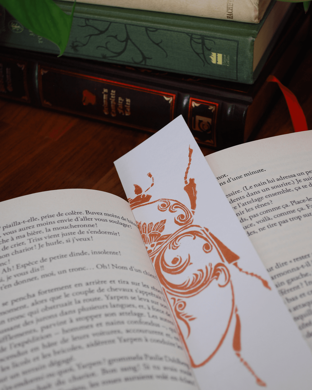 Marque-page scarabée blanc