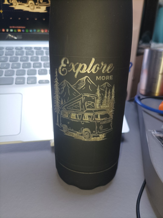 Bouteille isotherme noire 500ml - Motif Explore