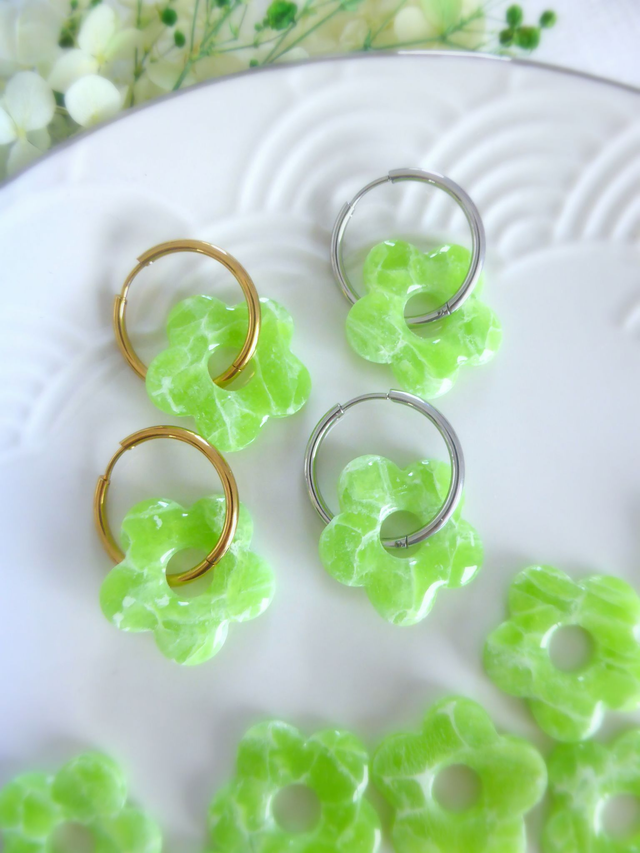 Perles fleurs vertes - Mix &amp; Boucles