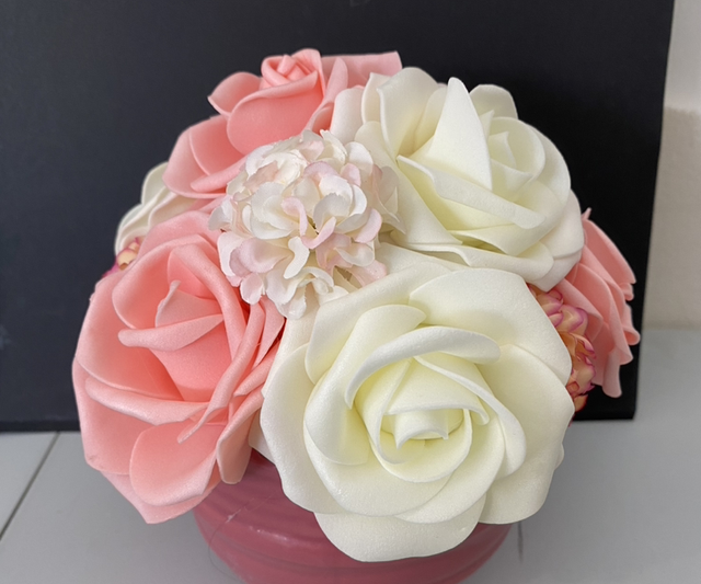 Box florale boule rose 