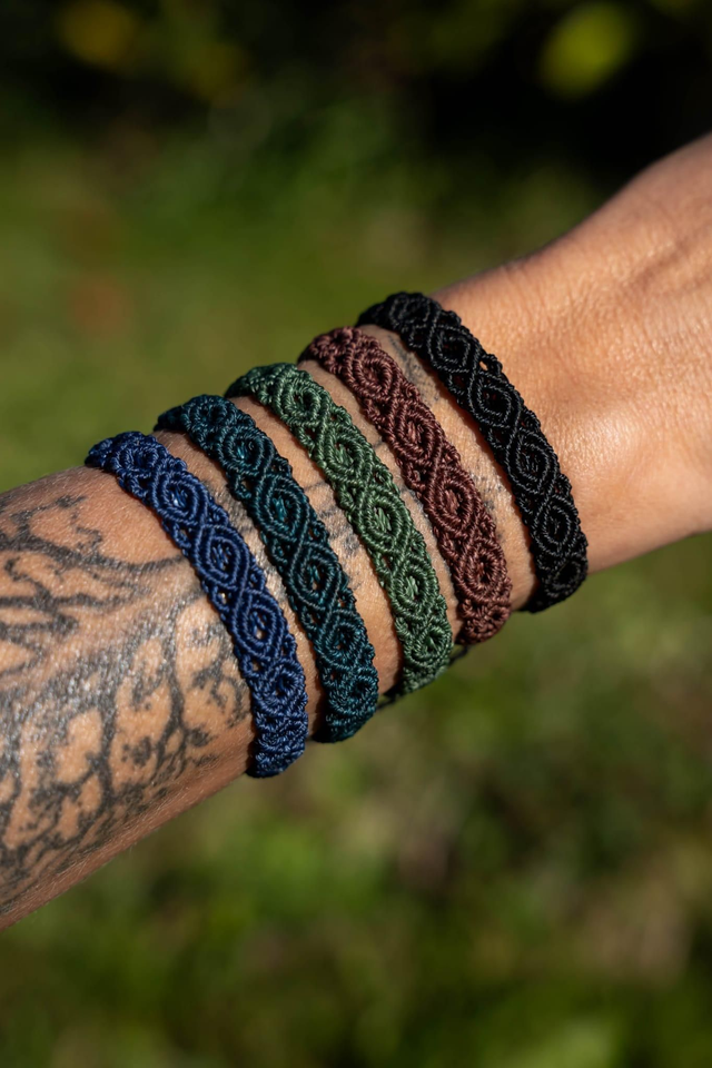 Bracelet pour homme en micro-macramé 