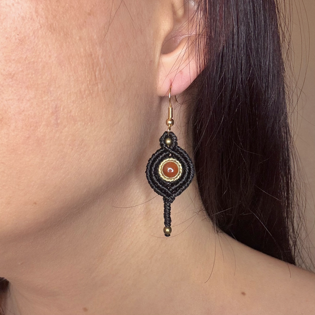 Solaire - Boucles d’oreilles micro-macramé et cornaline / Collection Céleste