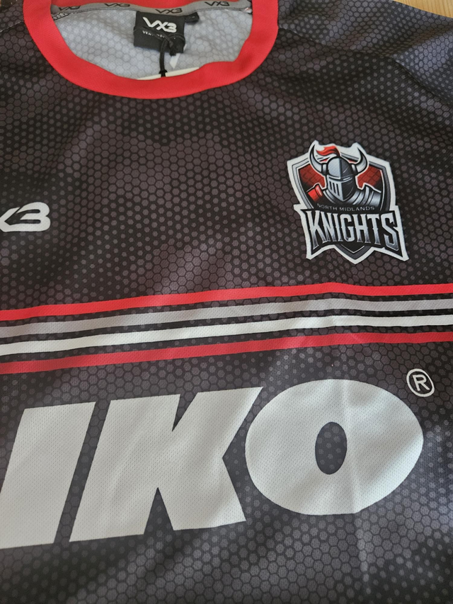 VX3 Black training shirt