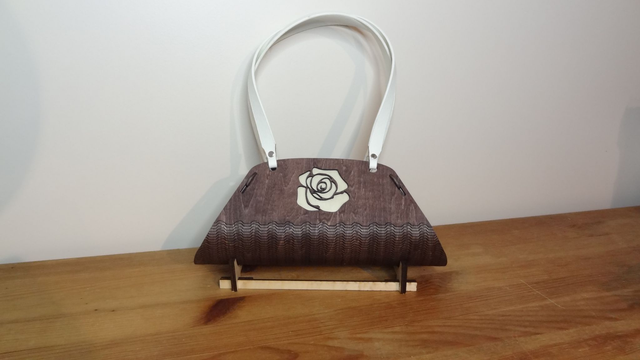 Sac en bois de soirée 100% rose