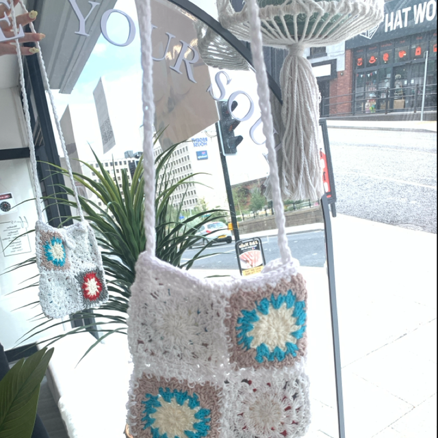 Knitted patterned bags 