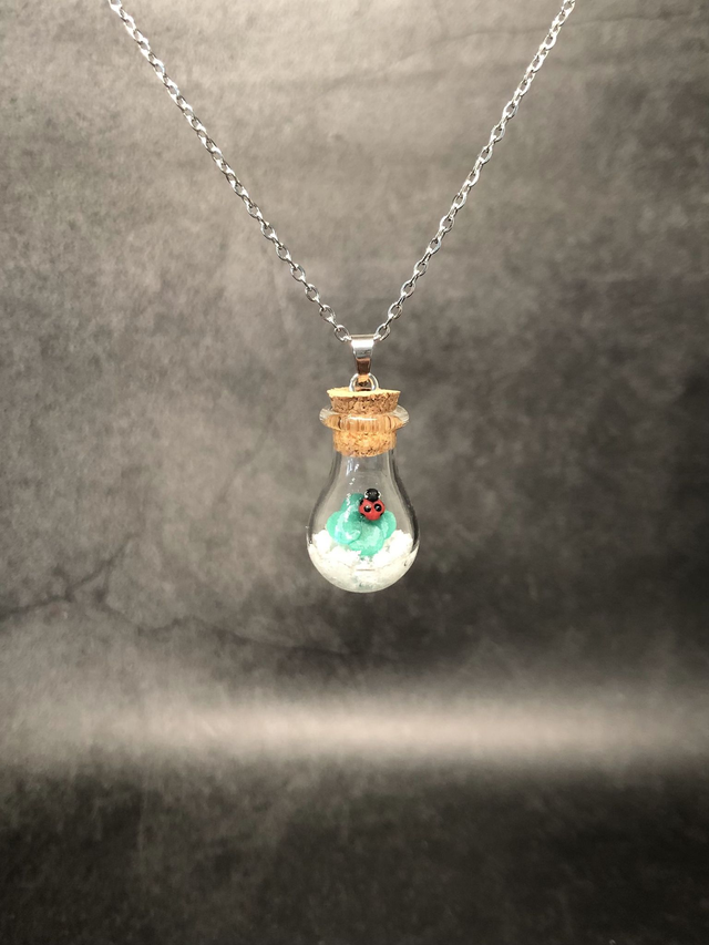 Pendentif trèfle à 4 feuilles neige