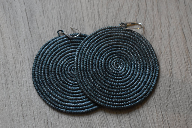 Boucles d'oreilles sisal - gris