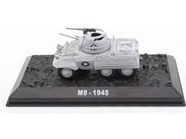 M8, 1945