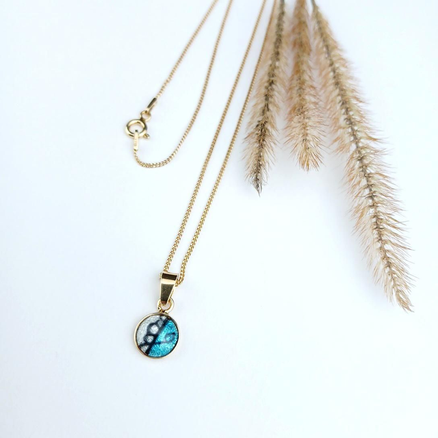 Collier '' Rond '' en émail et Argent Plaqué Or