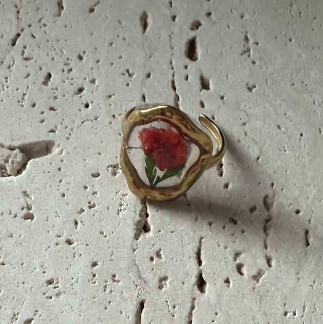 Ring bloem rood