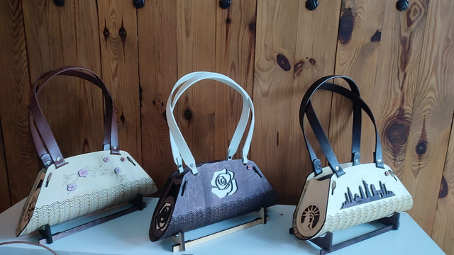 Sac en bois de soirée 100% rose