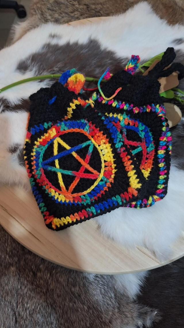 9007. Pentagram Dicebag met riemlus