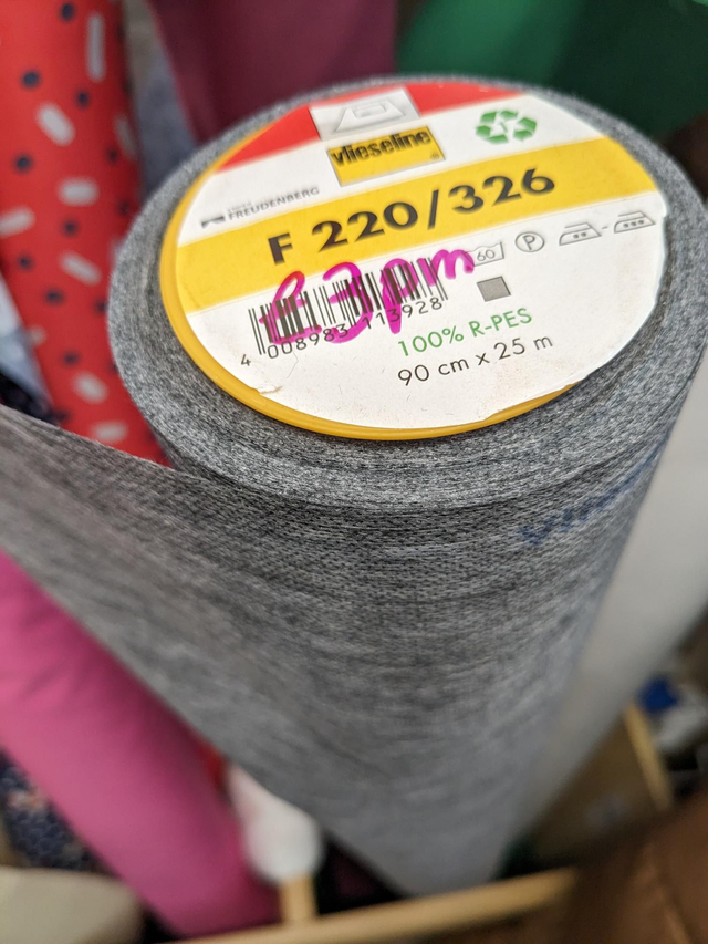 Vlieseline F220 Grey Fusible Interfacing.Medium