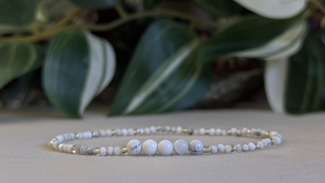 Bracelet | Howlite - Précieux 1