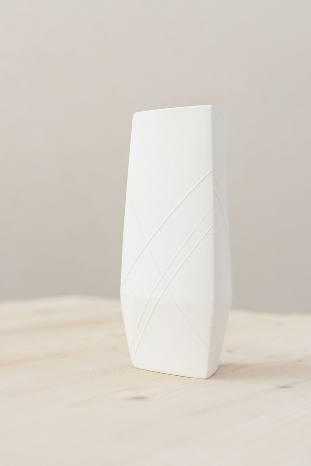 VASE S / Serie 3ck / Liniendekor weiß