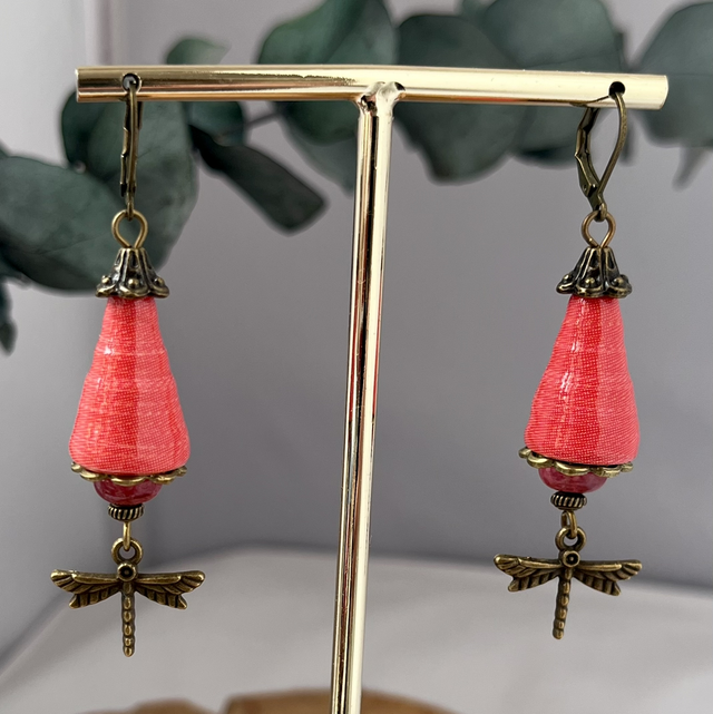 #59 Boucles d’oreilles upcycling en affiche 